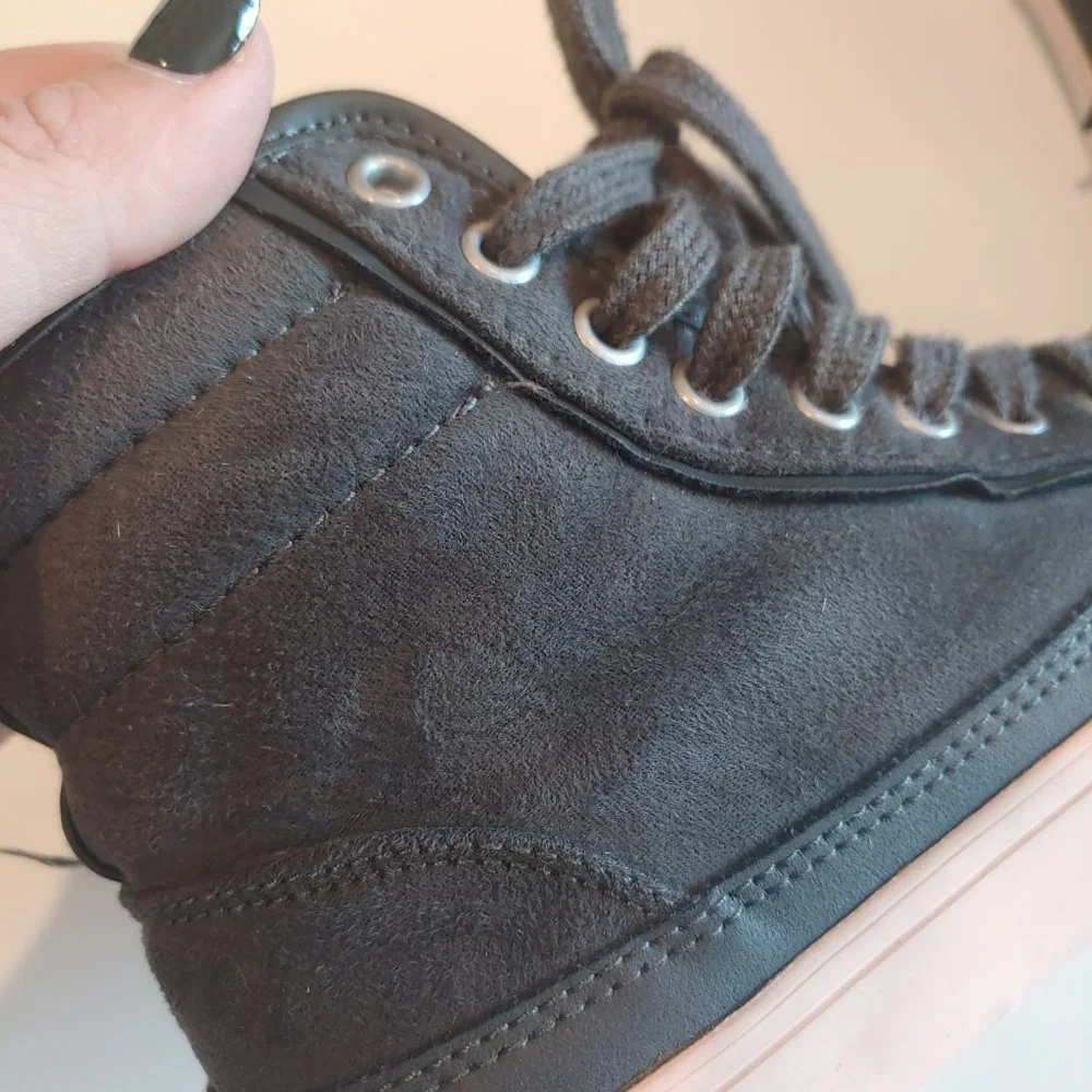 Old Navy | Grey Suede and Nubuck Leather Faux Fur Lined Sneakers | 13